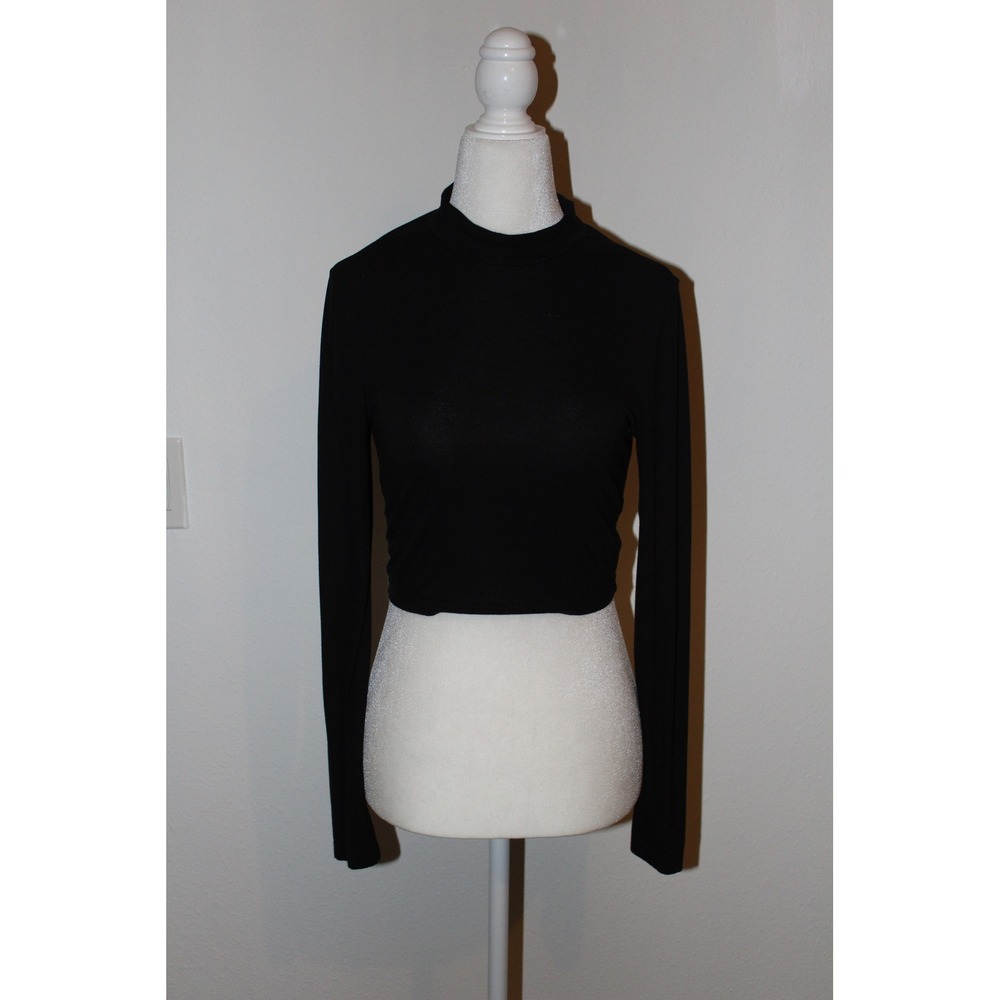 Women's Black Mock Neck Long Sleeve Crop Top Slim‎ Fit Minimalist Basic Knit